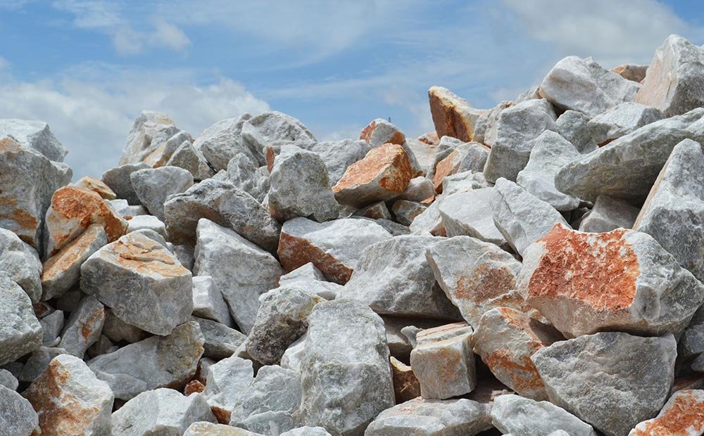 Quartzite raw material at Rishi Minerals